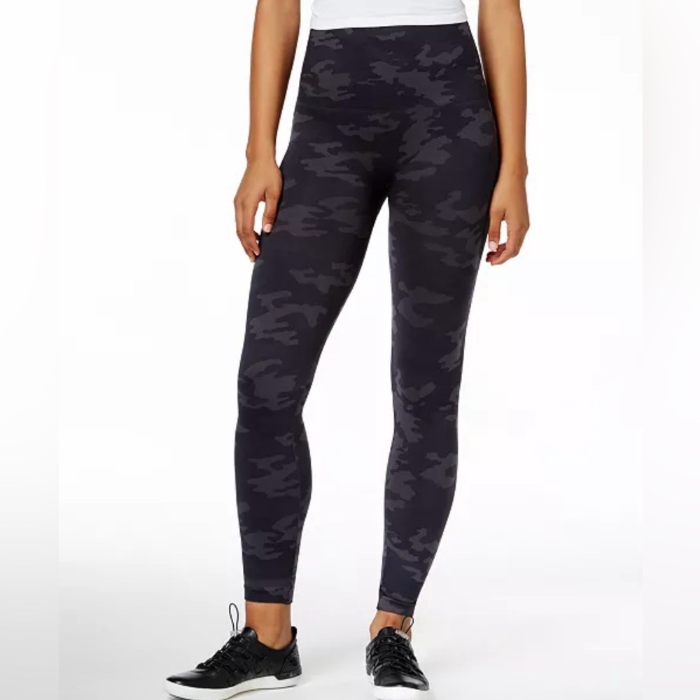 SPANX Look At Me Now Leggings Medium Black Camo EUC
